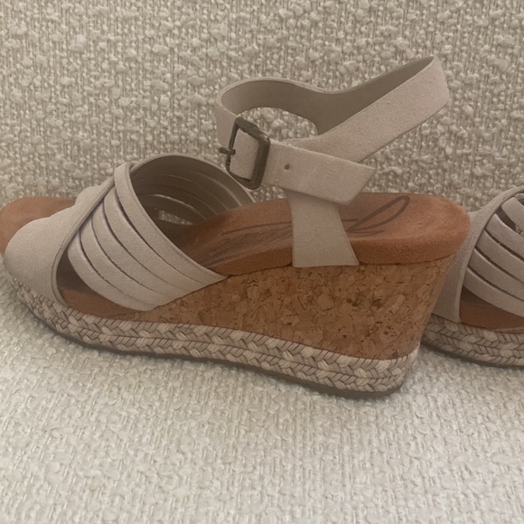 Paola Zodiac Wedge Sandals - Picture 6 of 11
